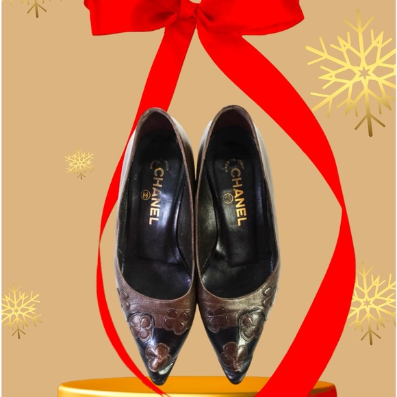 Authentic Chanel Sz38.5 ABSOLUTELY GORGEOUS Heels - Picture 2 of 7